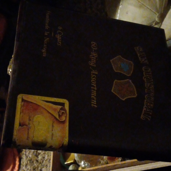 A box of jewelry - Picture 3 of 3